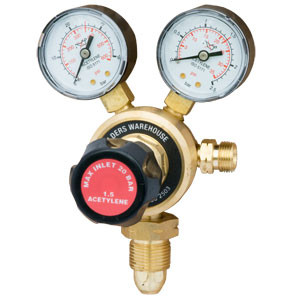 Oxygen pressure regulator